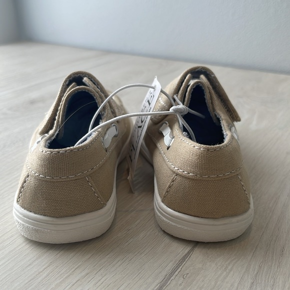 NWT The Children’s Place Toddler Boat Shoes - Tan Size 6 - Picture 5 of 10
